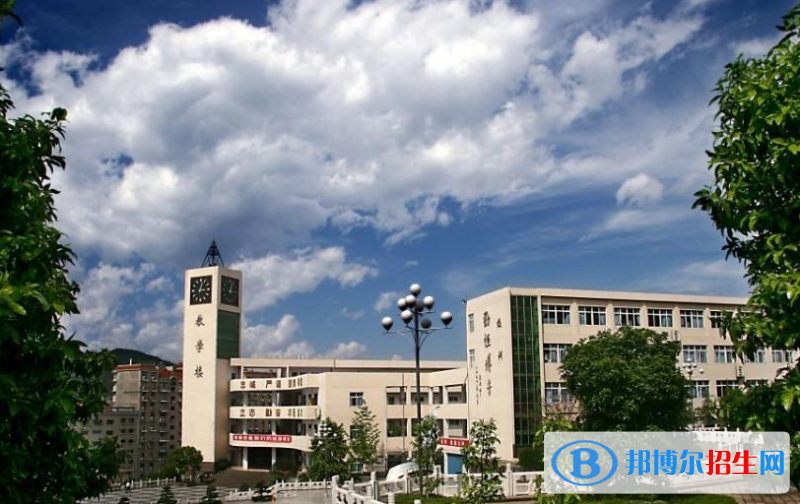 云南夏蒙衛(wèi)生學(xué)校2022年學(xué)費(fèi)、收費(fèi)多少