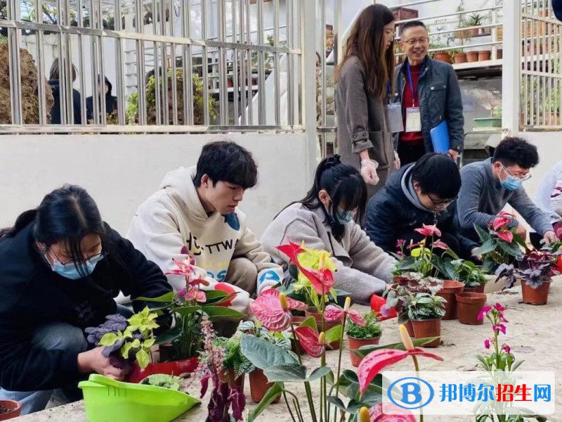 無(wú)錫園林技工學(xué)校2022年招生辦聯(lián)系電話