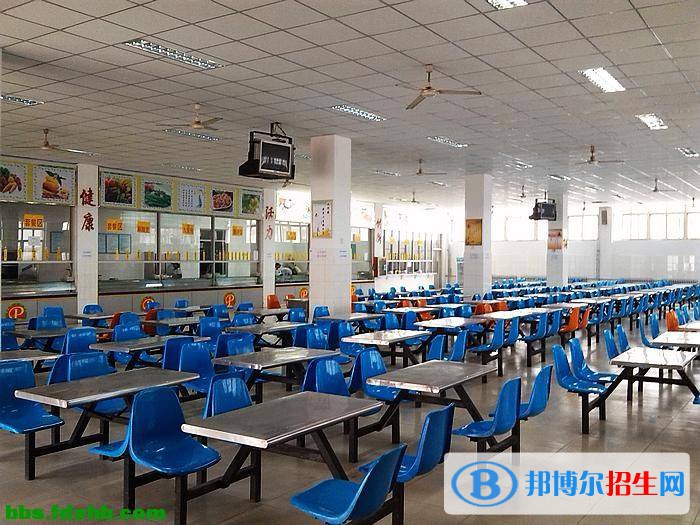  西安華山技工學(xué)校2022年宿舍條件