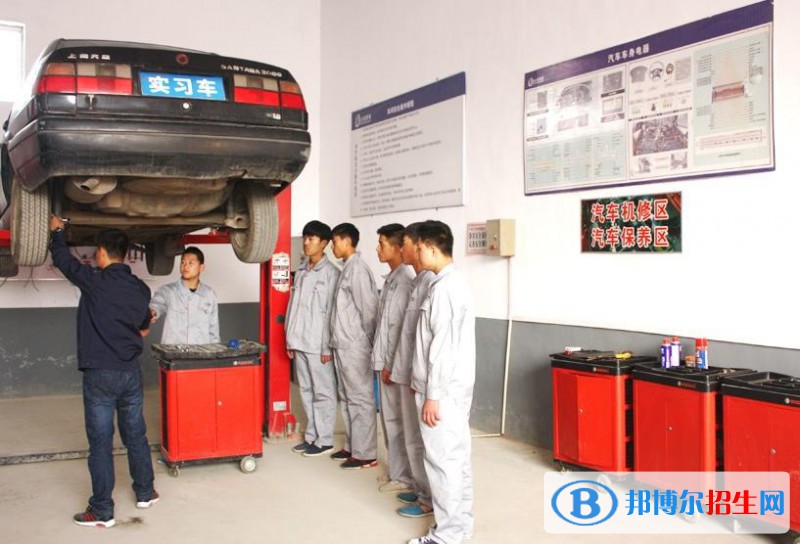 甘肅2022年男生上汽修學校學什么專業(yè)好