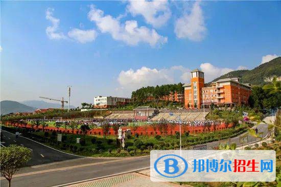 六枝特區(qū)職業(yè)技術(shù)學(xué)校2022年招生簡章