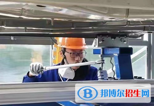 南京公用事業(yè)技工學校2022年報名條件、招生要求、招生對象