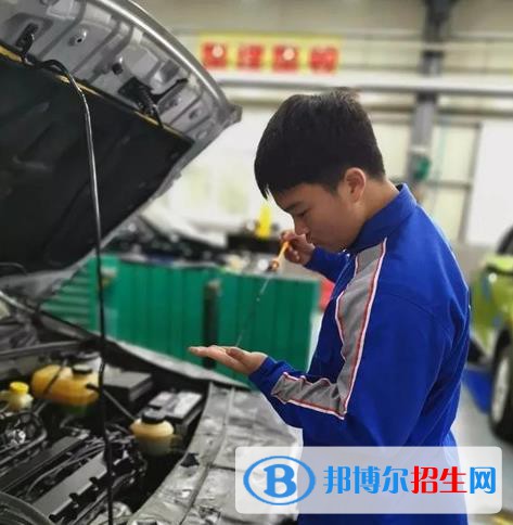 蘭州2022年初中生能讀汽修學校嗎
