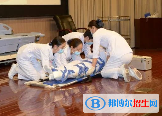 重慶2022年護(hù)理學(xué)校里面都有哪些專(zhuān)業(yè)
