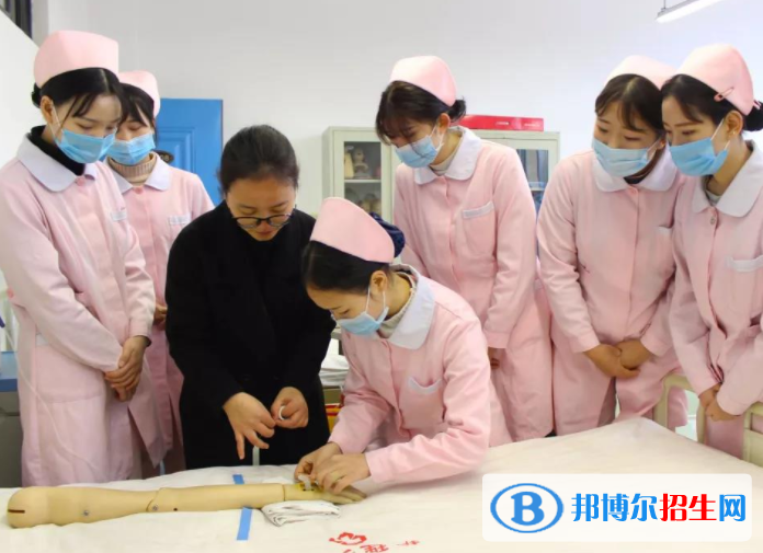 重慶2022年護理學校讀什么專業(yè)好