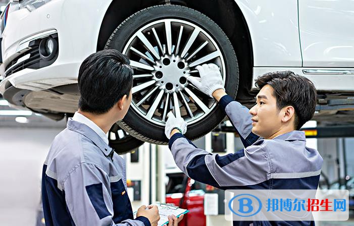 蘭州2022年汽修學(xué)校學(xué)什么好有前途
