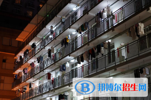 重慶市商務(wù)高級技工學(xué)校2022年宿舍條件