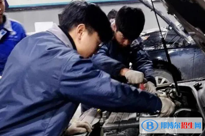 蘭州2022年汽修學(xué)校要讀幾年