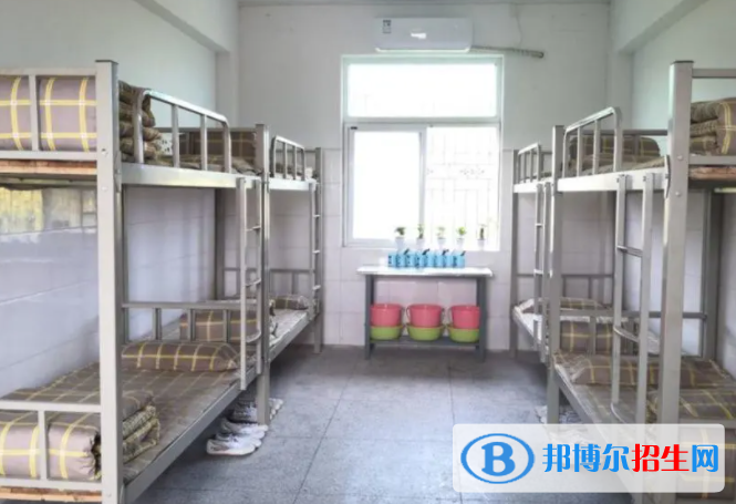 昆明市西山區(qū)職業(yè)高級中學(xué)2022年宿舍條件