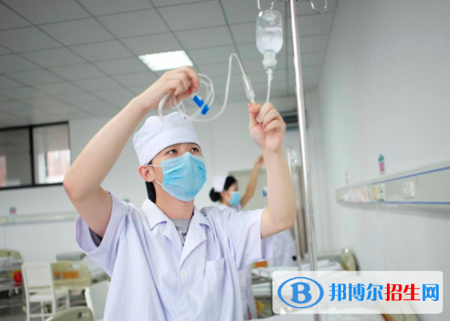 重慶2022年男生讀護理學校好嗎