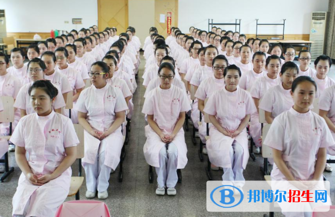 重慶2022年職高和護(hù)理學(xué)校有哪些區(qū)別