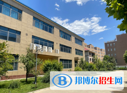 石家莊京華中等專(zhuān)業(yè)學(xué)校2022年招生簡(jiǎn)章