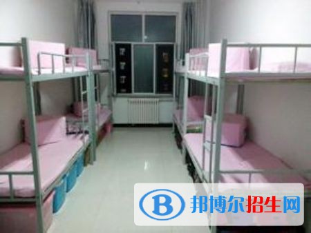 承德現(xiàn)代中等專業(yè)學校2022年宿舍條件