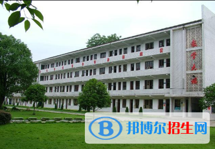 曲陽(yáng)雕刻學(xué)校2022年招生簡(jiǎn)章