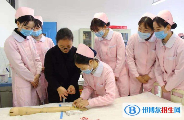重慶2022年護理學(xué)校好就業(yè)嗎