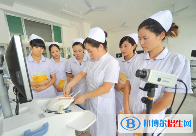 重慶2022年護理學(xué)校招生要求多少分