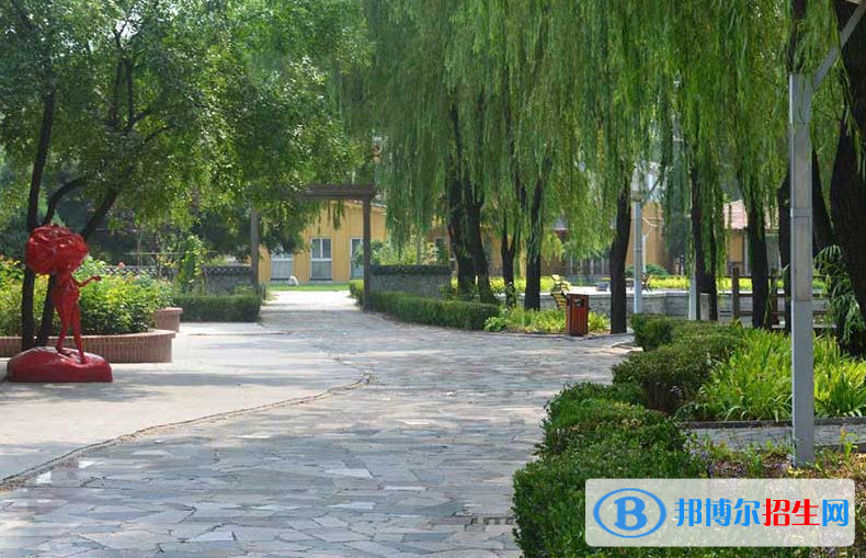 曲陽職教中心2022年招生辦聯(lián)系電話