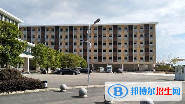 貴州食品工程職業(yè)學院中專部2022年招生辦聯(lián)系電話