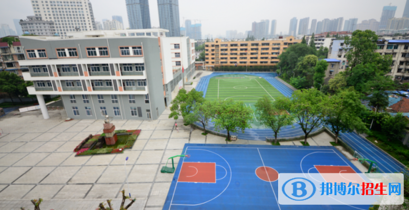 成都市田家炳中學(xué)2022年學(xué)費(fèi)、收費(fèi)多少