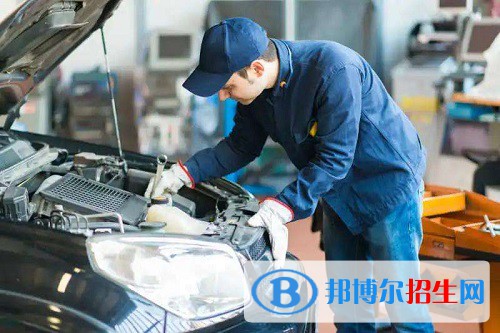 成都2022年讀汽修學校能考大學嗎