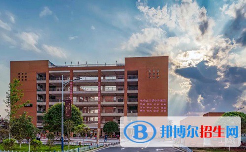 新化縣楚怡工業(yè)學校2022年報名條件、招生要求、招生對象