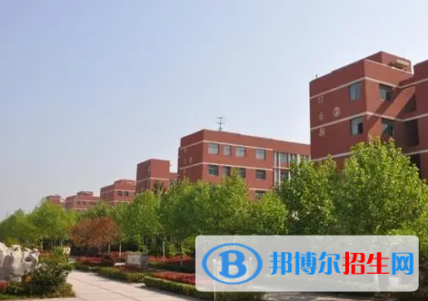 新蔡職業(yè)中等專業(yè)學校2022年報名條件、招生要求、招生對象