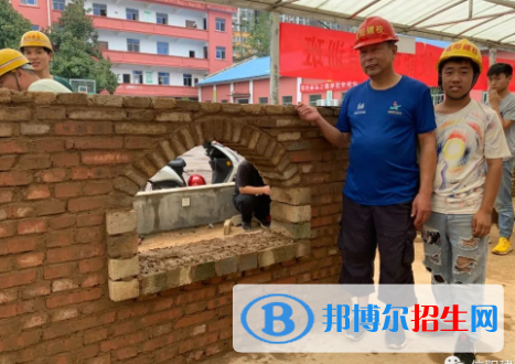 信陽(yáng)建筑工程學(xué)校2022年學(xué)費(fèi)、收費(fèi)多少