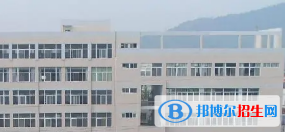 信陽電子學(xué)校2022年報名條件、招生要求、招生對象