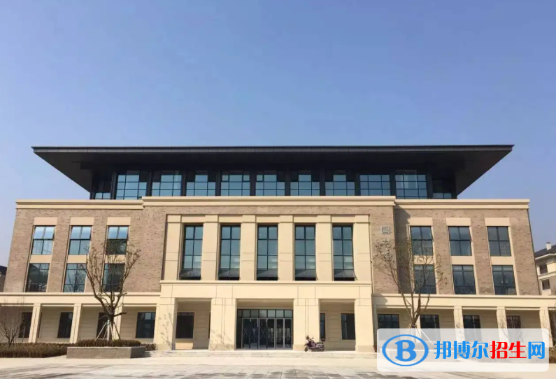 富陽(yáng)中學(xué)國(guó)際部2022年報(bào)名時(shí)間