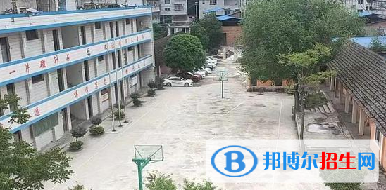 黔東南州凱旋工業(yè)學校2022年學費、收費多少