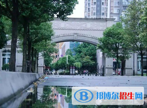 成都航空旅游職業(yè)學校2022年地址在哪里