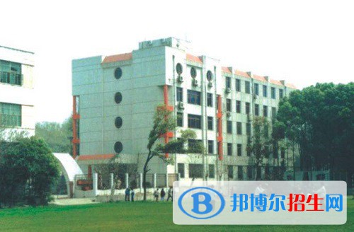 武鋼高級(jí)技工學(xué)校怎么樣