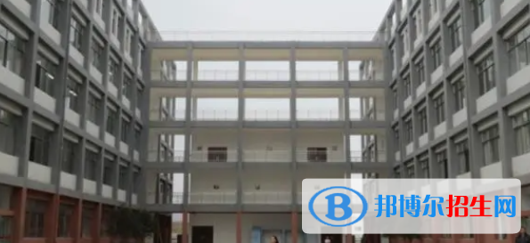 普定職業(yè)技術學校2022年網站網址