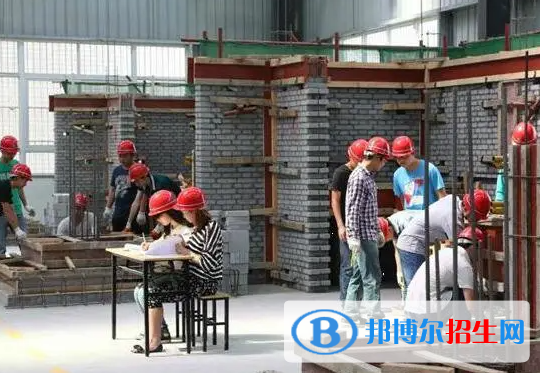 重慶2022年女生讀建筑學(xué)校學(xué)什么專業(yè)好