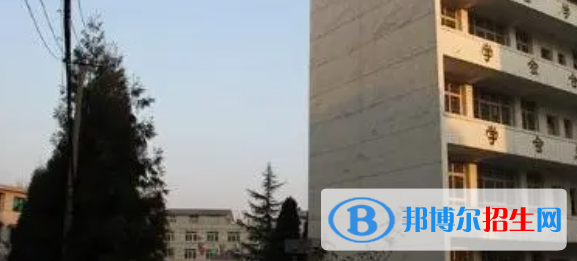 六盤水市民族職業(yè)技術學校地址在哪里