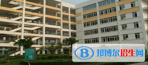 學(xué)校12