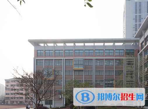 杭州2023年汽修學校好還是大專好
