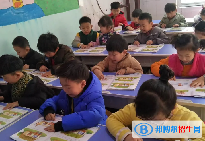 云南2023年中專和幼師學(xué)校哪個更好