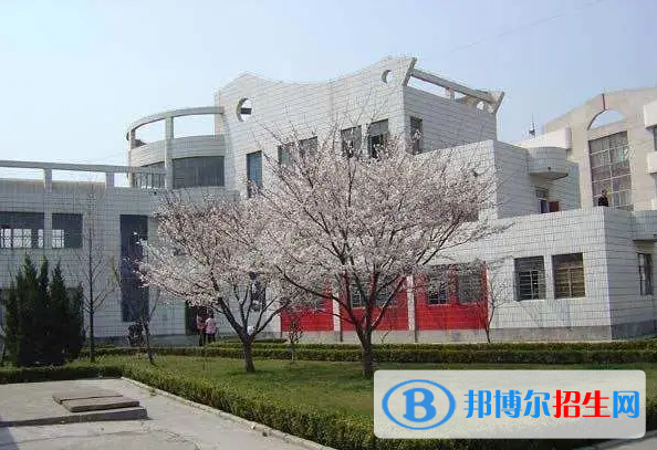 云南2023年可以讀幼師學校的大專