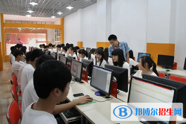 貴州2023年中專電子商務(wù)學(xué)?？梢钥即髮? width=