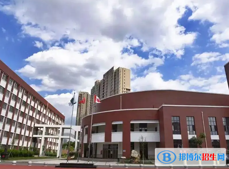 天津開發(fā)區(qū)國際學校初中部2023年學費標準