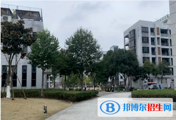 杭州2023年職業(yè)高中有哪些鐵路學校