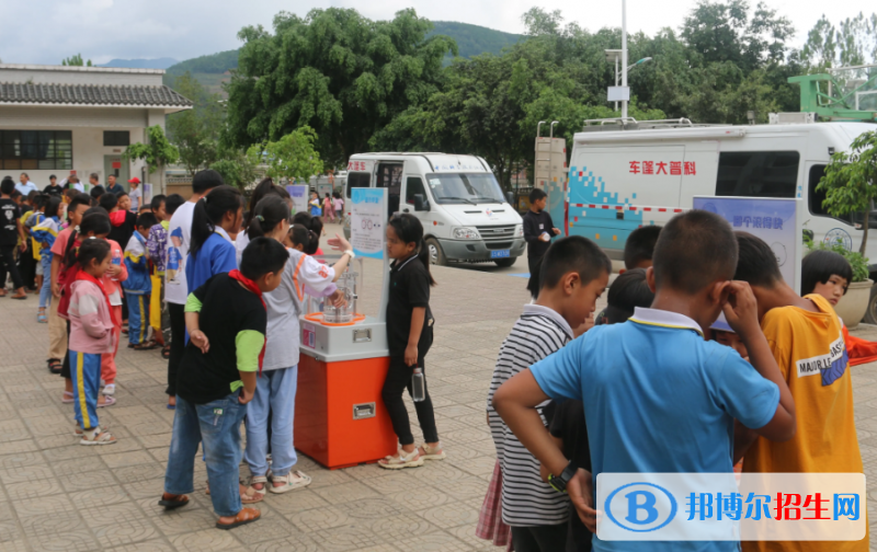  云南2023年初中畢業(yè)可以去中專學(xué)校嗎
