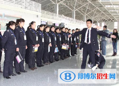 成都2023年初中生報什么鐵路學(xué)校