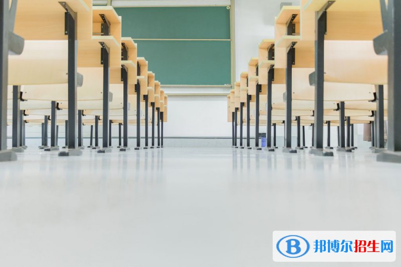 成都2023年男生讀鐵路學校