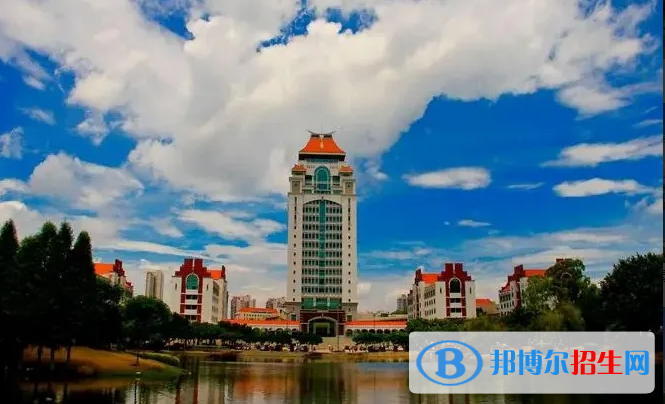 2023新疆文科575分左右能上什么好大學(xué)（本省大學(xué)+外省大學(xué)）