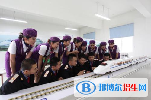 成都2023年鐵路學(xué)校中專升大?？际裁? width=