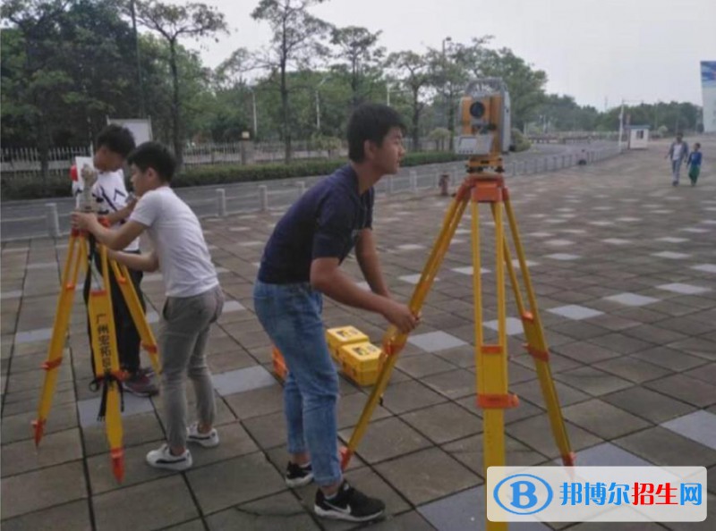 貴州2023年初中生讀什么鐵路學(xué)校