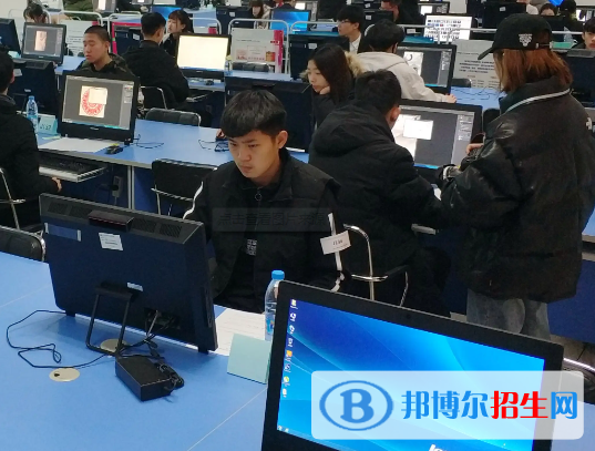 廣西2023年讀計(jì)算機(jī)學(xué)校學(xué)什么專業(yè)好