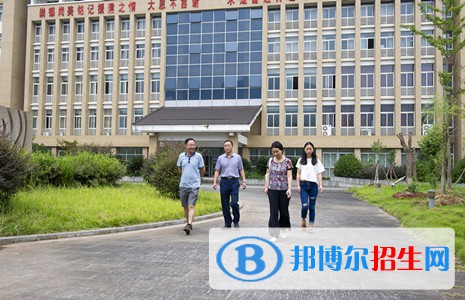 四川2023年哪所職業(yè)技術計算機學校好